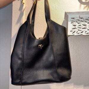 Elegant Black Leather Tote Bag (Tote le Monde)